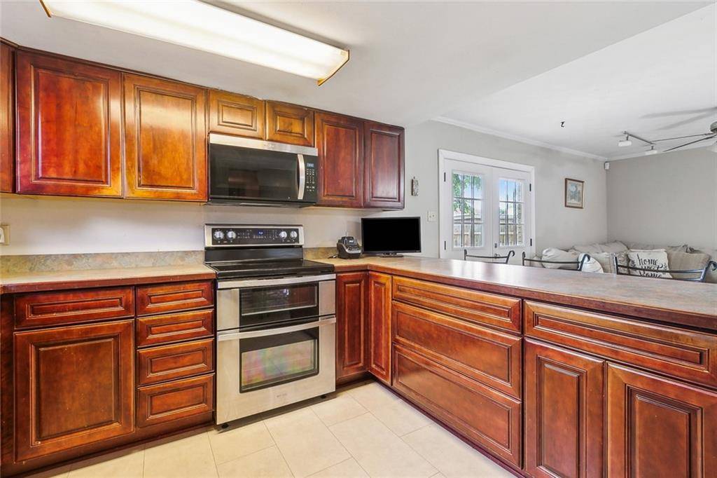 Metairie, LA 70005,1201 W WILLIAM DAVID Pkwy