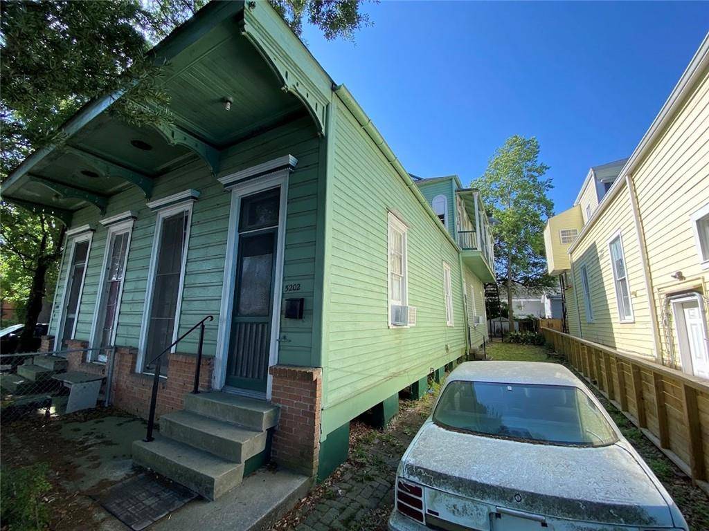 New Orleans, LA 70115,5200 MAGAZINE ST