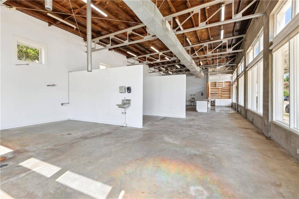 New Orleans, LA 70118,8300 APPLE ST