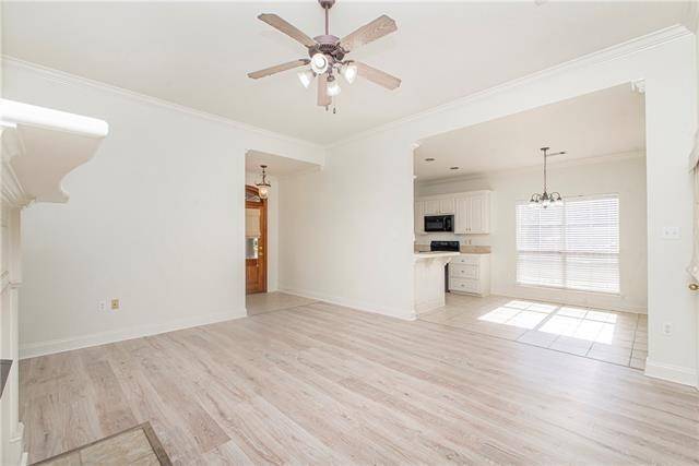 Baton Rouge, LA 70810,9452 WORTHINGTON LAKE AVE