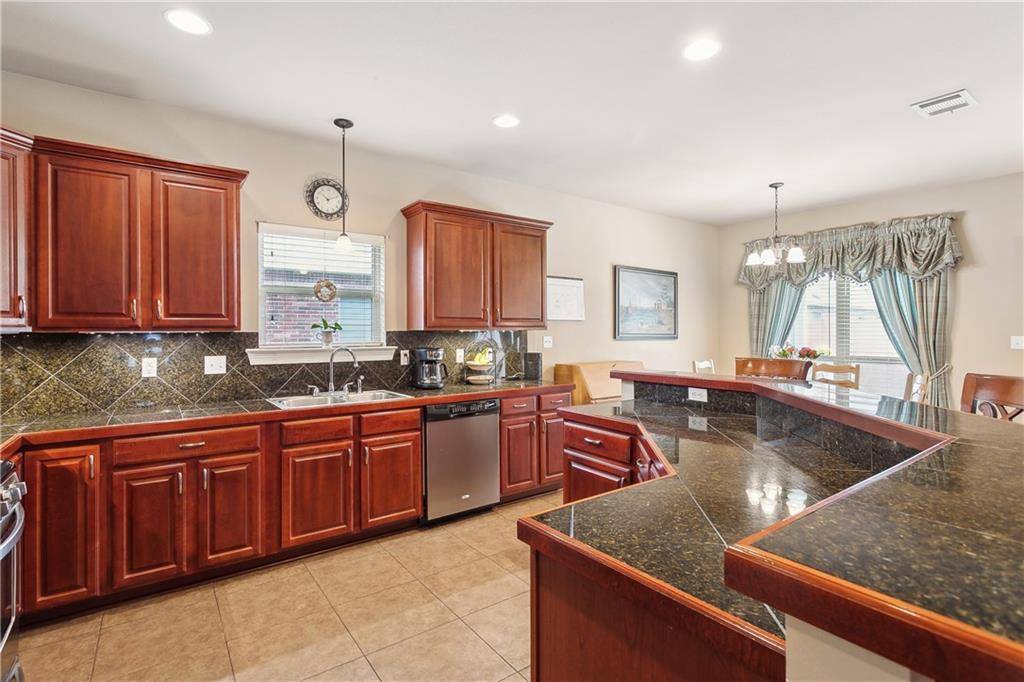 Ponchatoula, LA 70454,39468 BRIGHTON POINT DR