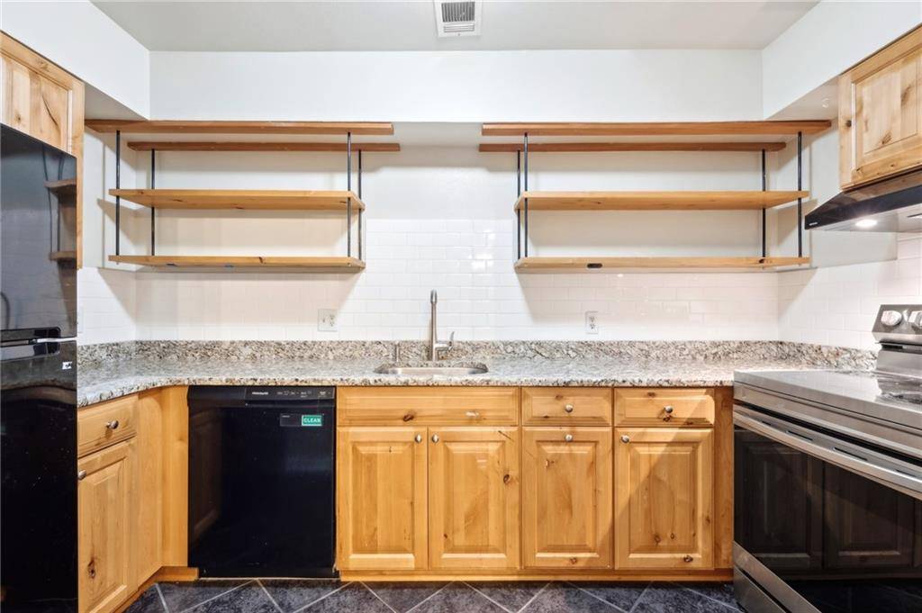 New Orleans, LA 70116,1020 ESPLANADE AVE #204