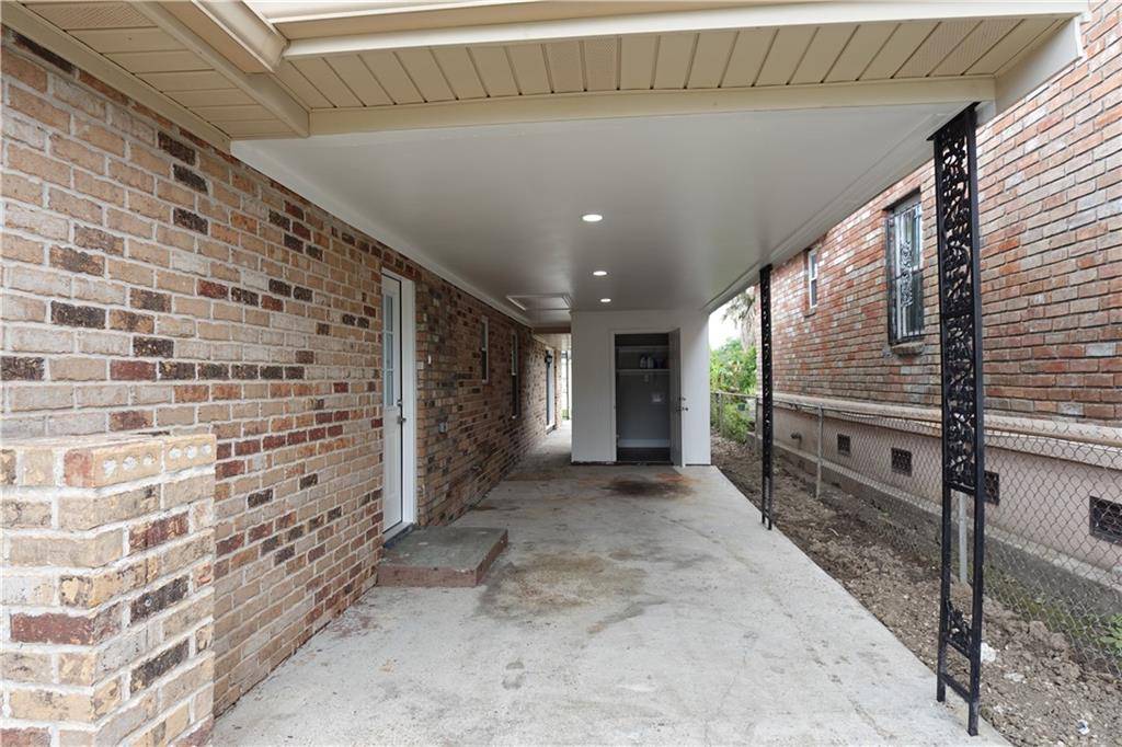 Marrero, LA 70072,1744 PLAZA DR