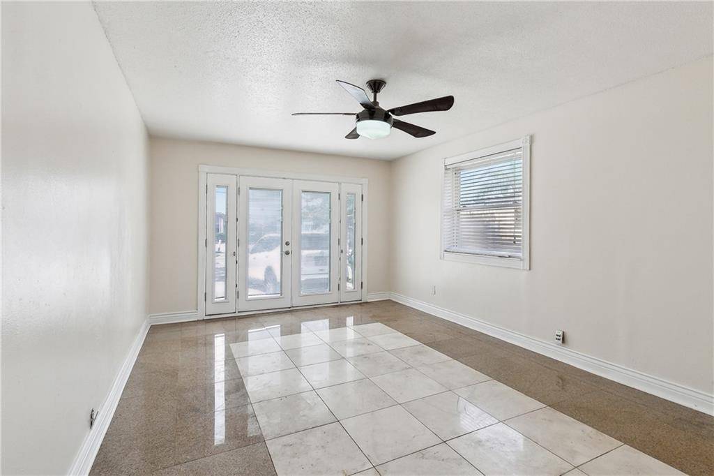 Metairie, LA 70002,3479 W ESPLANADE AVE