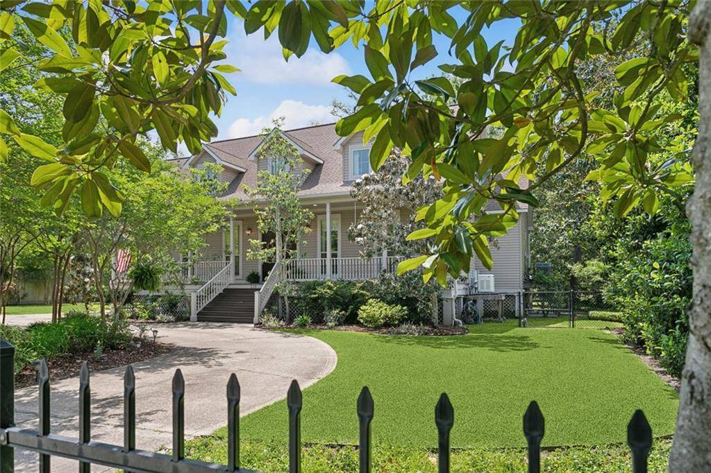 Mandeville, LA 70448,216 OAK LN