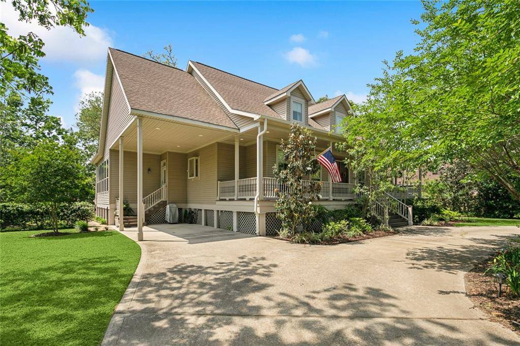 Mandeville, LA 70448,216 OAK LN