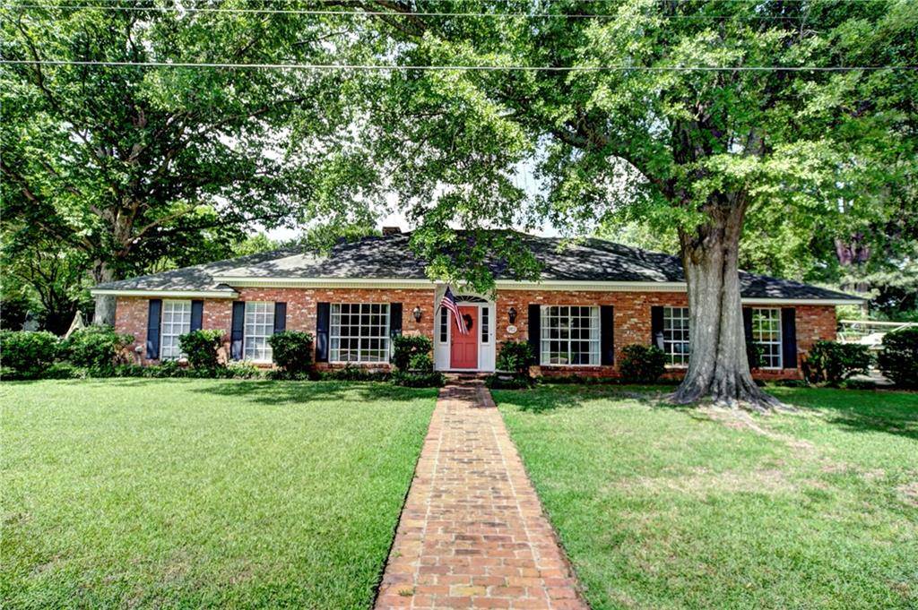 Natchitoches, LA 71457,912 HARLING LN