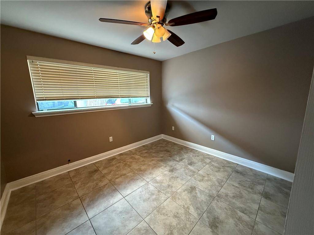 Arabi, LA 70032,7616 W JUDGE PEREZ DR #B