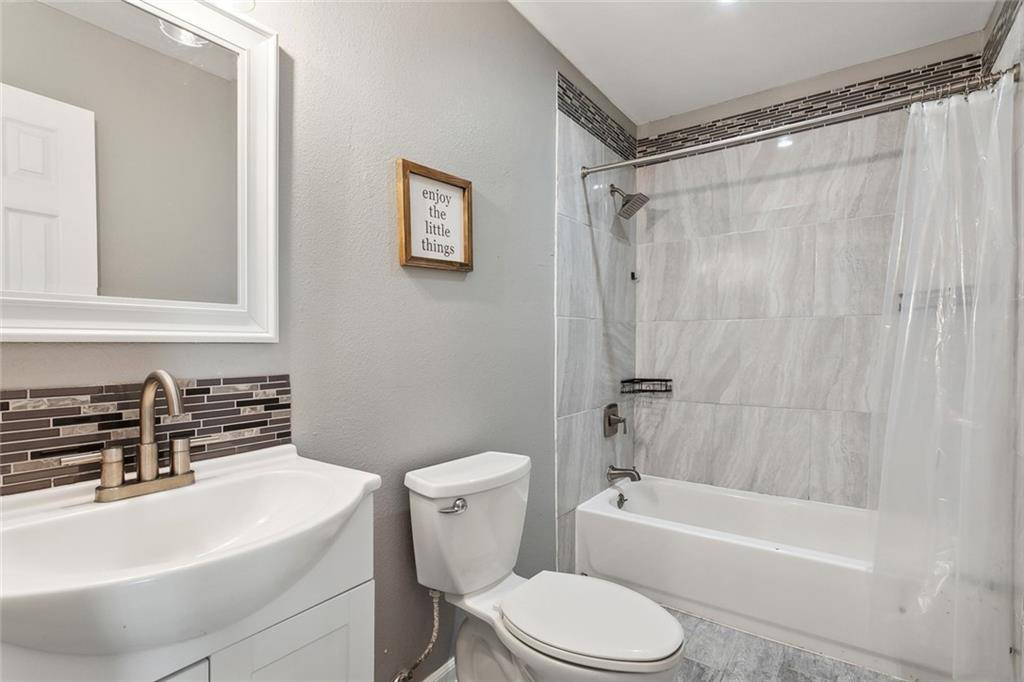 Marrero, LA 70072,2525 JOY ANN DR