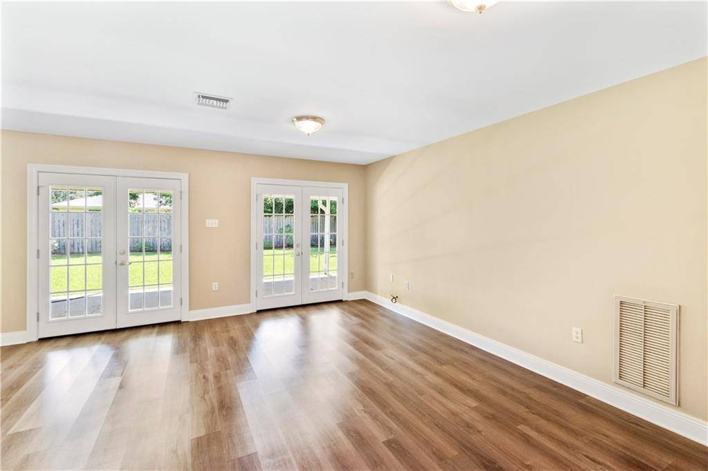 New Orleans, LA 70124,7253 ONYX ST