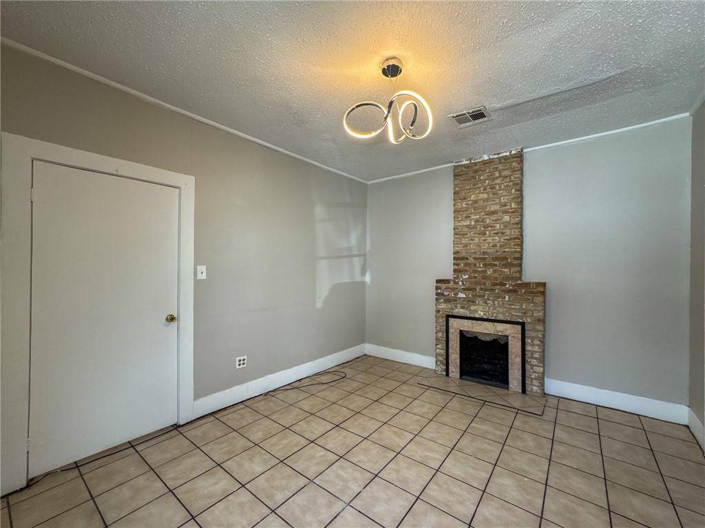New Orleans, LA 70118,8302 OLEANDER ST