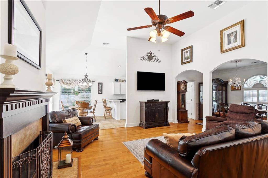 Mandeville, LA 70448,2063 OLVEY DR