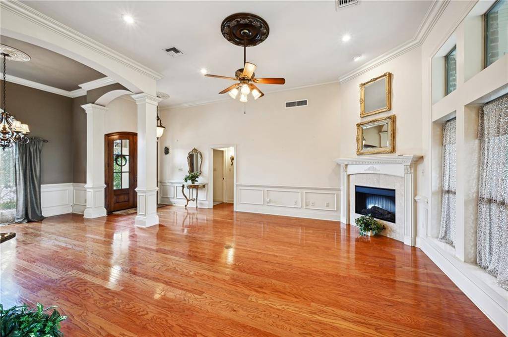 Slidell, LA 70458,165 CYPRESS LAKE DR