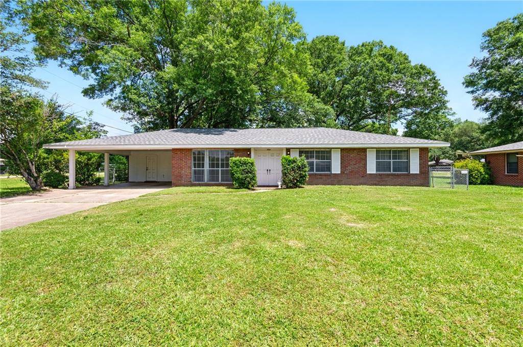 Hammond, LA 70401,704 BLACKBURN RD