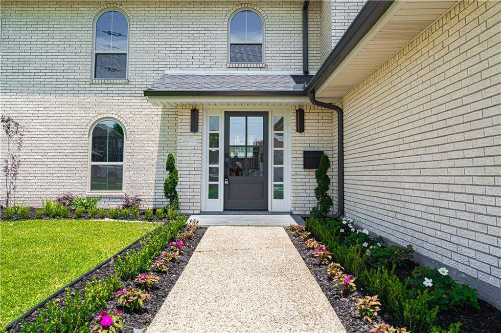 Metairie, LA 70006,4945 BELLE DR