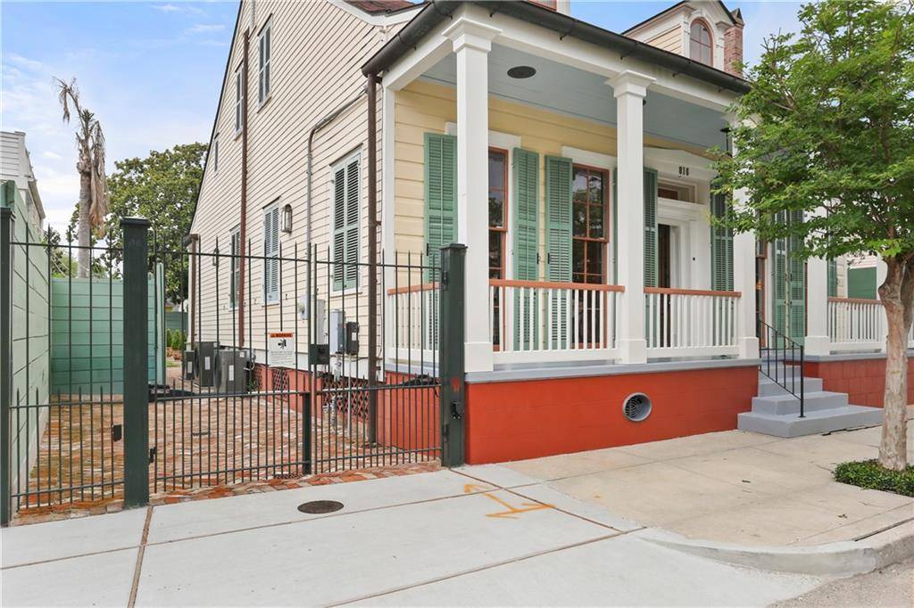 New Orleans, LA 70117,816 ST FERDINAND ST