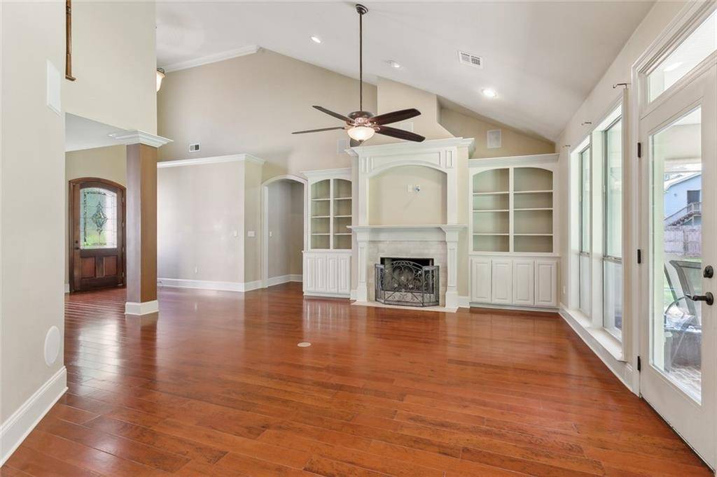 Lacombe, LA 70445,30131 BRAN DR