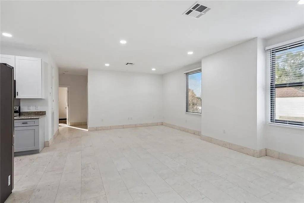 Metairie, LA 70001,800 N CAUSEWAY BLVD #203