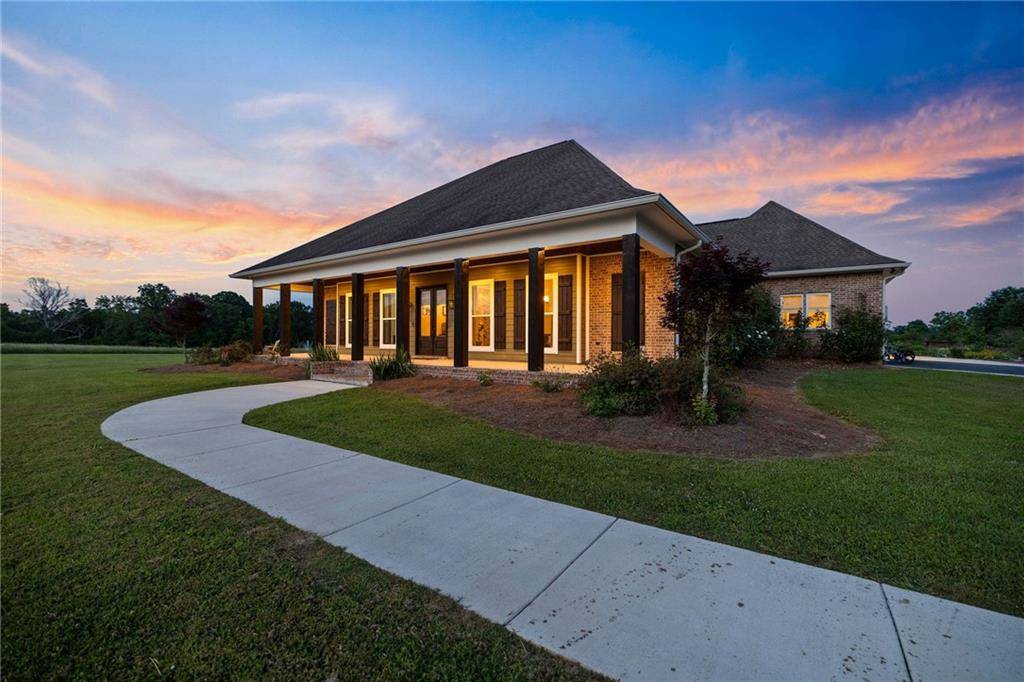 Husser, LA 70442,56264 ALICIA CT