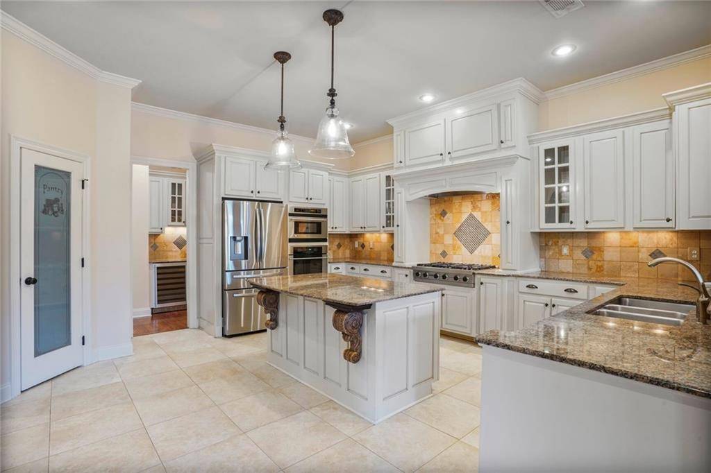 Covington, LA 70433,717 TUNICA BEND BND