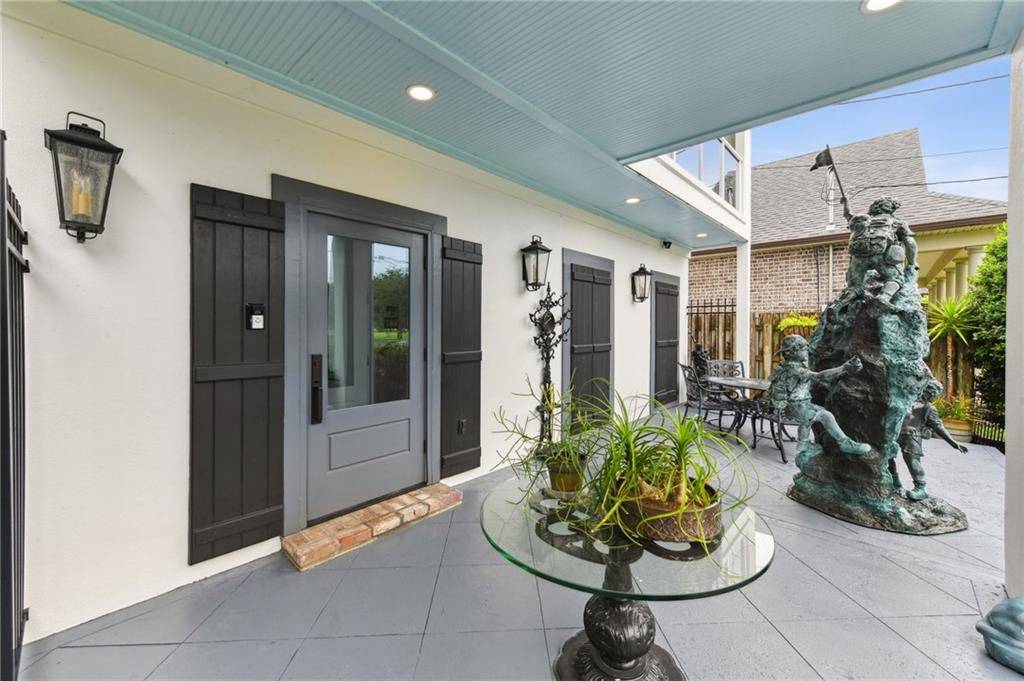 New Orleans, LA 70124,6161 WEST END BLVD