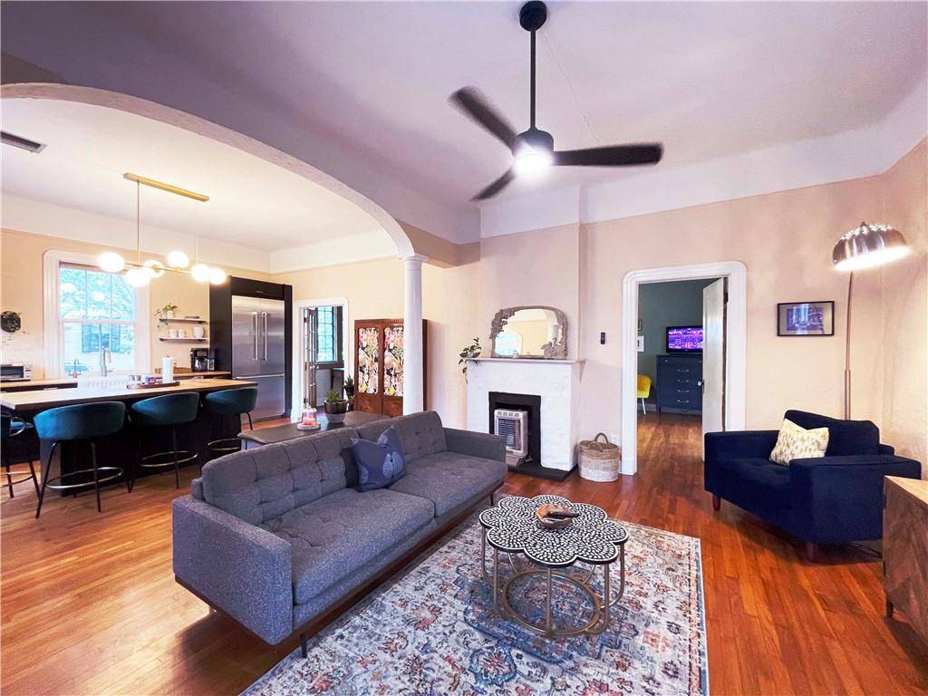 New Orleans, LA 70130,1500 CAMP ST