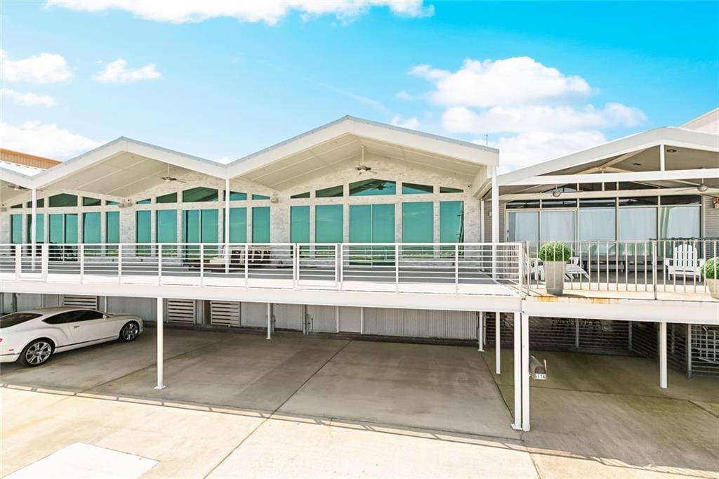 New Orleans, LA 70124,8116 BREAKWATER DR