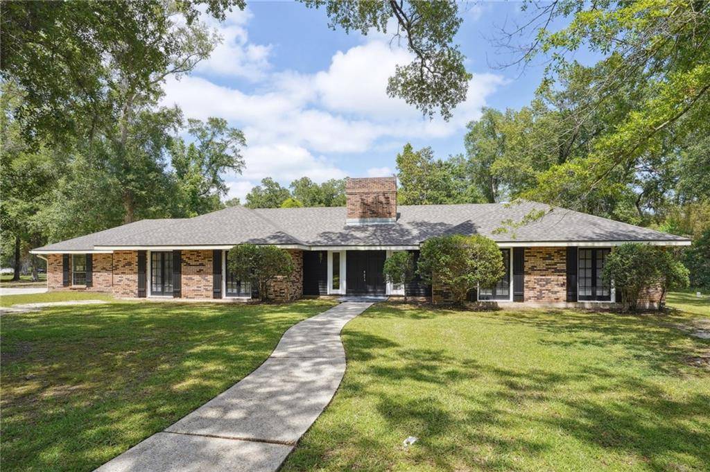 Slidell, LA 70461,100 BARBARY DR