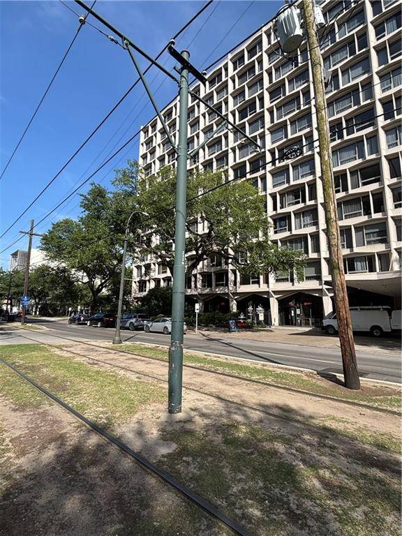 New Orleans, LA 70130,2100 SAINT CHARLES AVE
