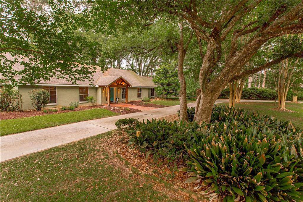 Hammond, LA 70401,156 OAK HOLLOW