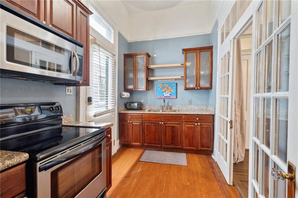 New Orleans, LA 70116,1614 GOVERNOR NICHOLLS ST #1