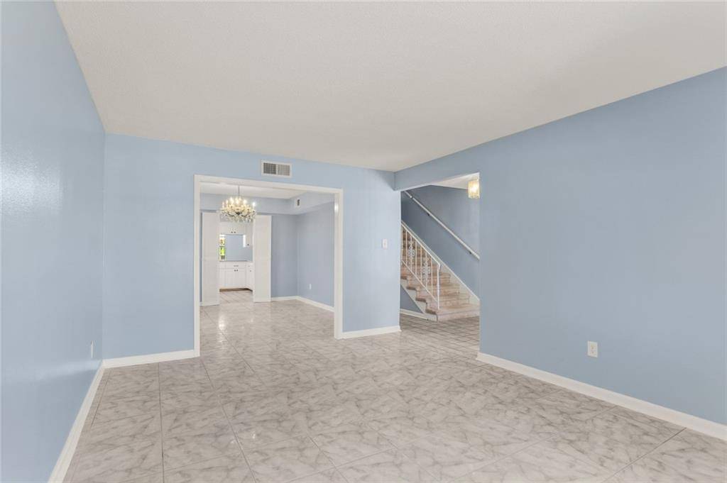 Metairie, LA 70006,4940 AVRON BLVD