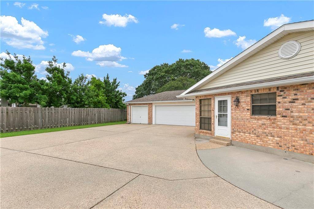 Marrero, LA 70072,1 FAIRFAX CT