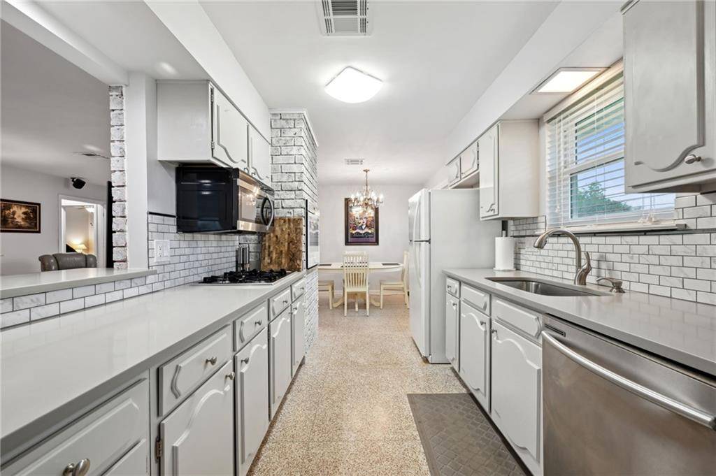 Metairie, LA 70001,1513 BELMONT PL