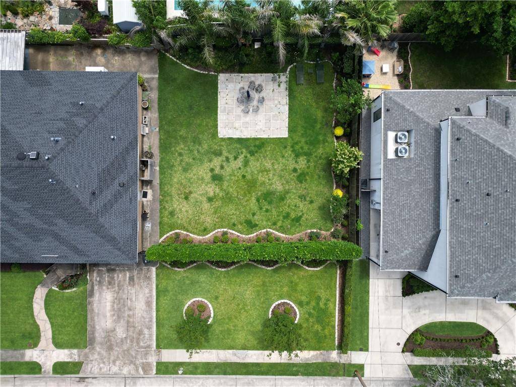 Metairie, LA 70005,305-07 W WILLIAM DAVID Pkwy