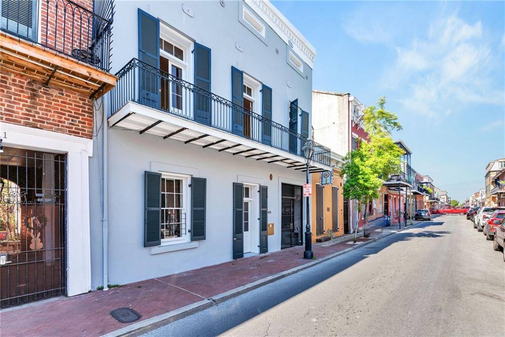 New Orleans, LA 70112,415 BURGUNDY ST #3A