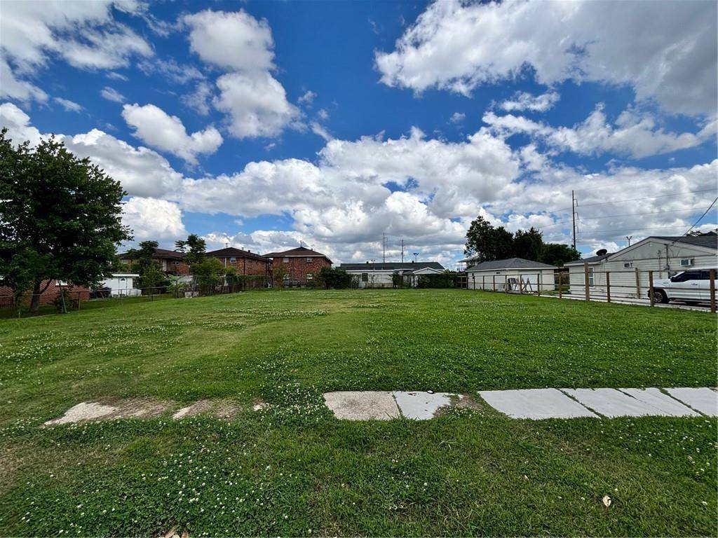 Metairie, LA 70003,233 N DILTON ST