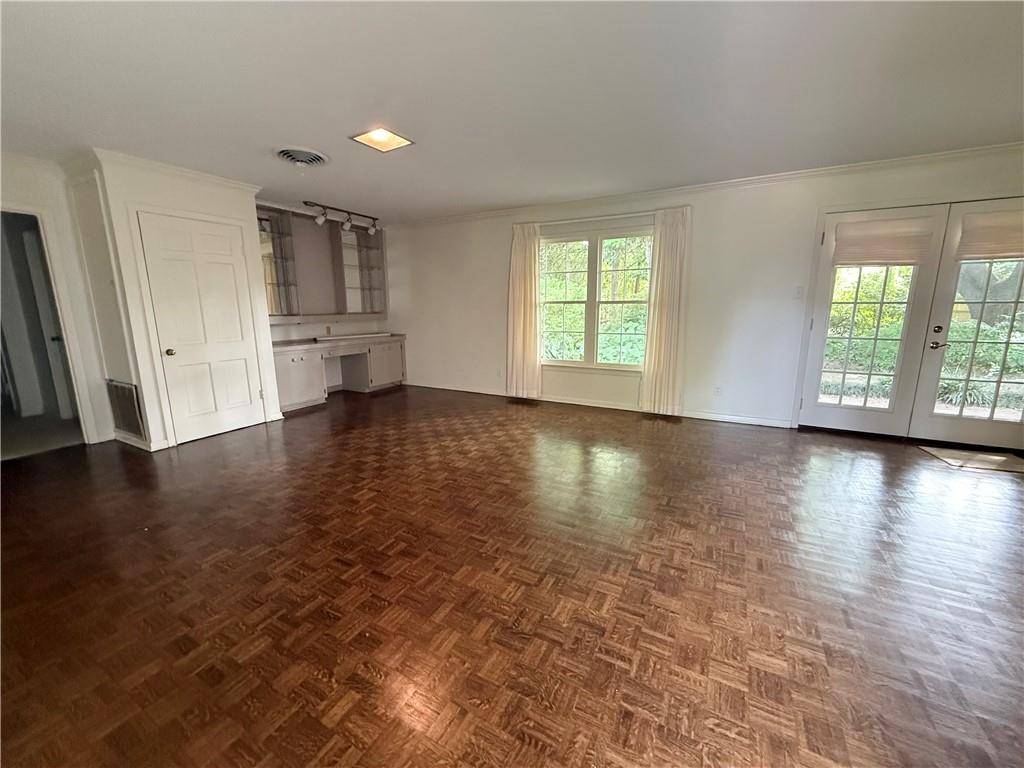 Alexandria, LA 71301,5812 HIAWATHA DR