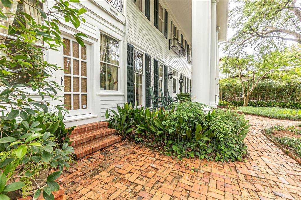 Alexandria, LA 71301,1244 BARRISTER ST