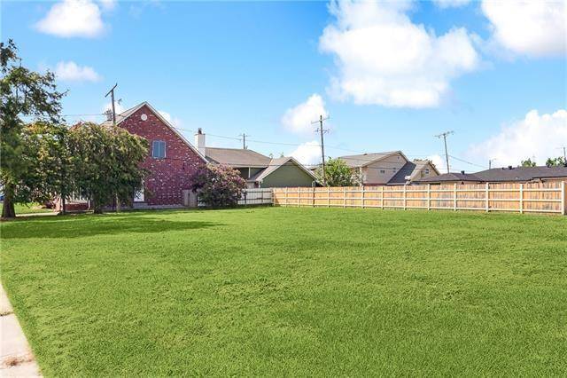 Arabi, LA 70032,800 COUGAR DR