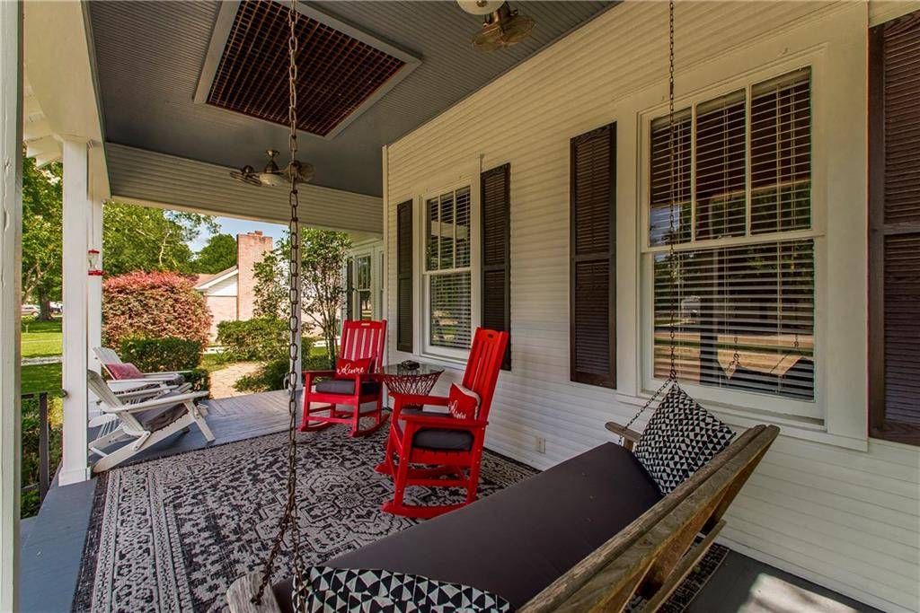 Ponchatoula, LA 70454,245 E OAK ST