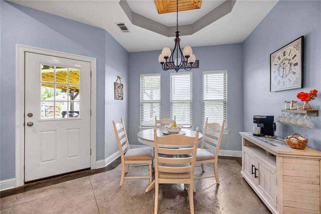 Ponchatoula, LA 70454,365 OZARK BEAUTY DR