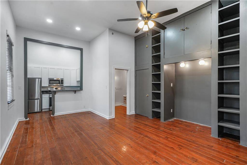 New Orleans, LA 70116,920 CHARTRES ST #1