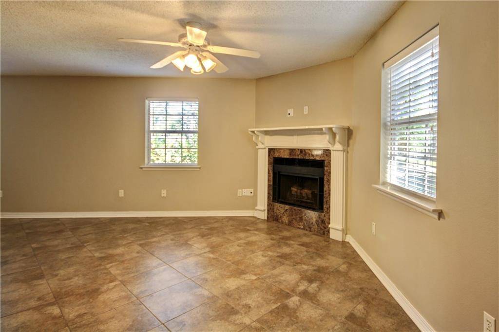 Mandeville, LA 70471,717 HEAVENS DR #4