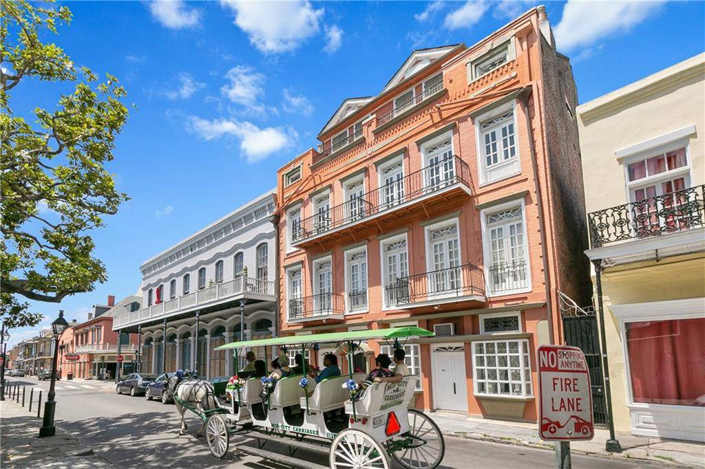 New Orleans, LA 70116,627 URSULINES AVE #9