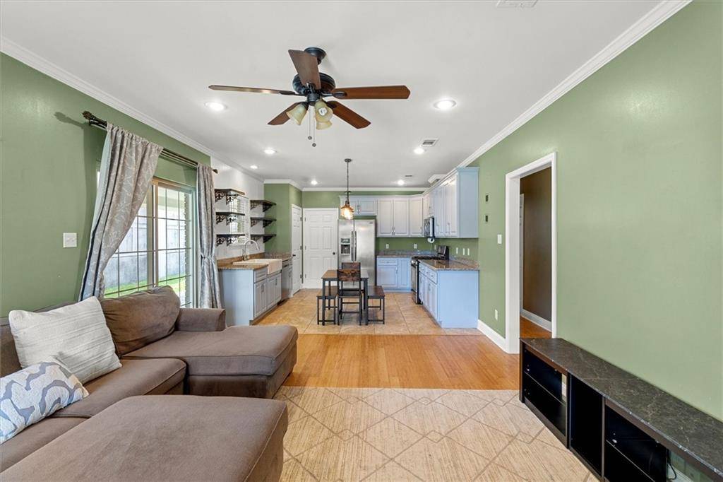 New Orleans, LA 70124,228 W KENILWORTH ST