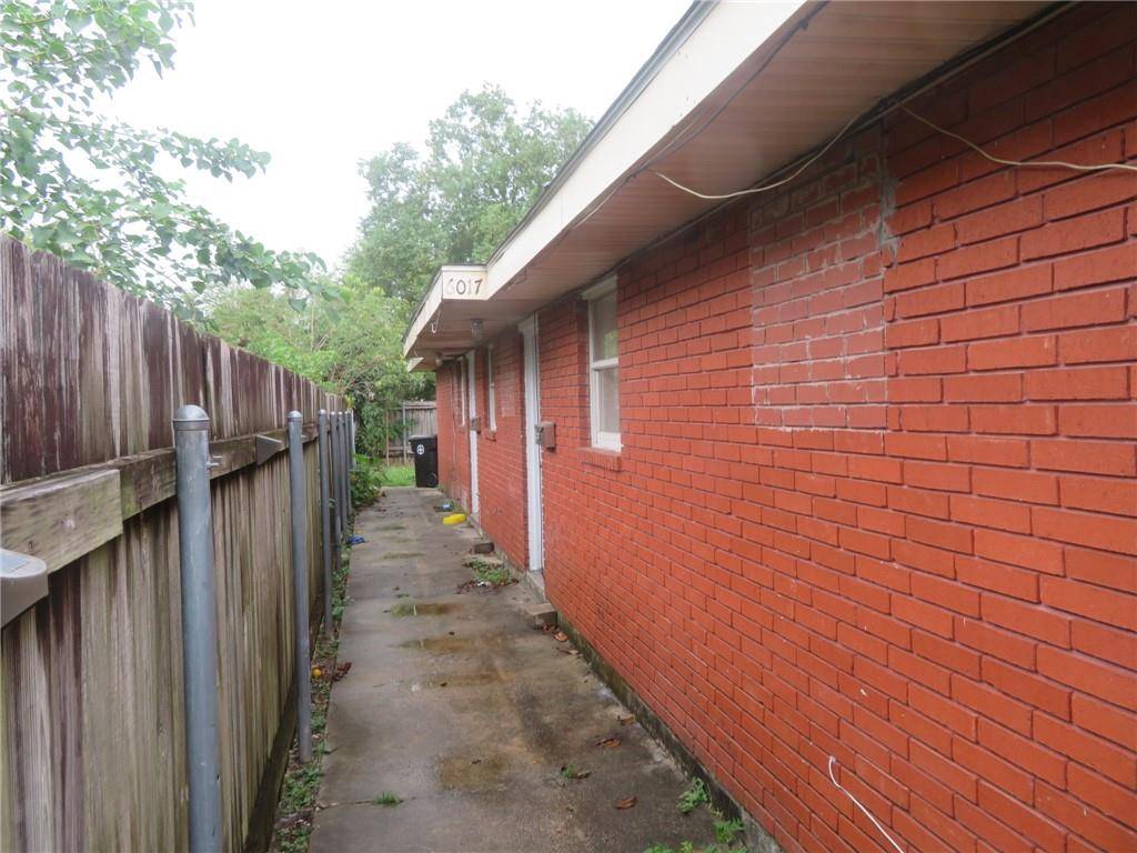 New Orleans, LA 70117,6015 ROYAL ST