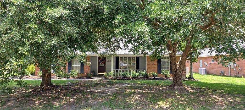 Mandeville, LA 70448,658 PIERCE DR