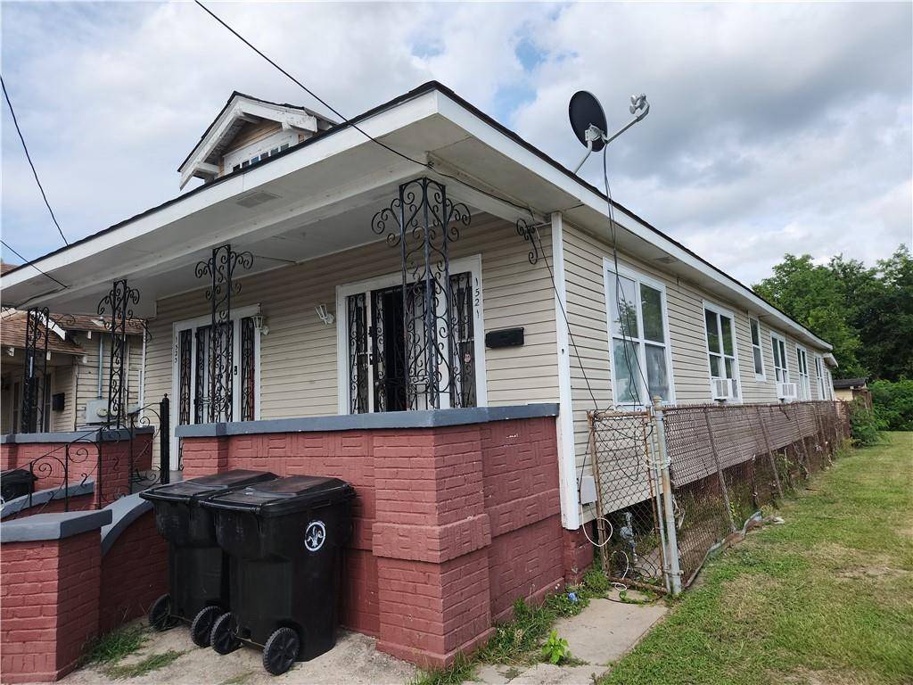 New Orleans, LA 70117,1523 ALVAR ST