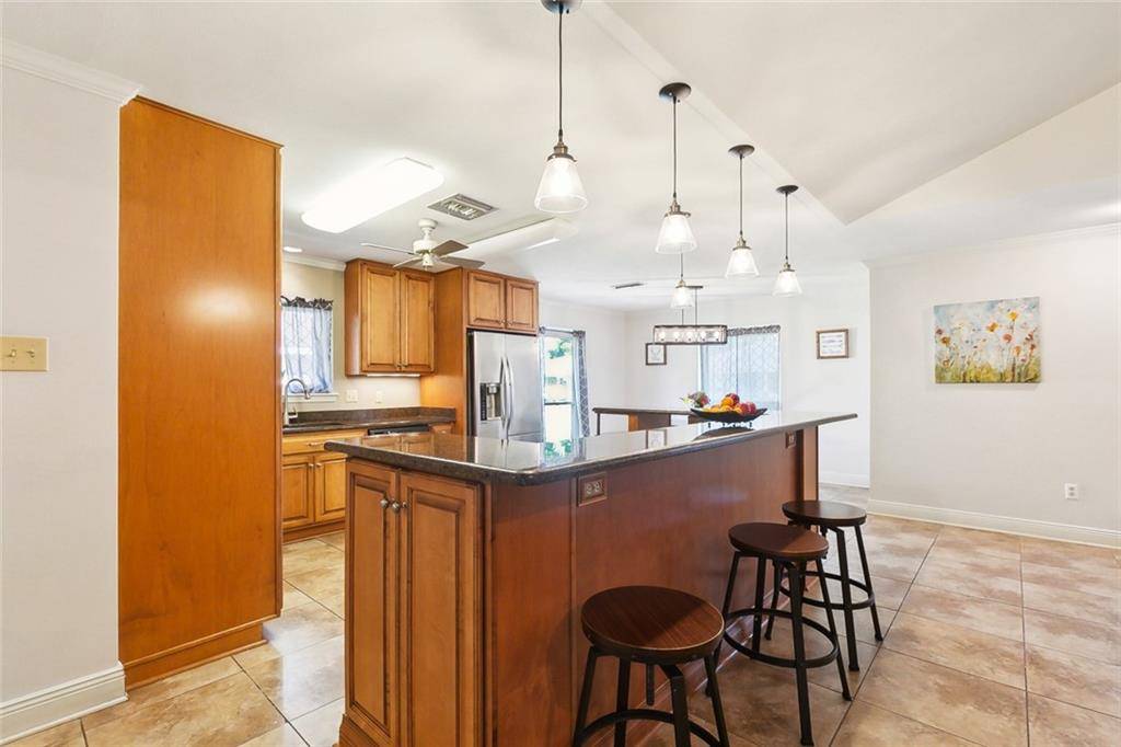 Luling, LA 70070,103 IVY LN